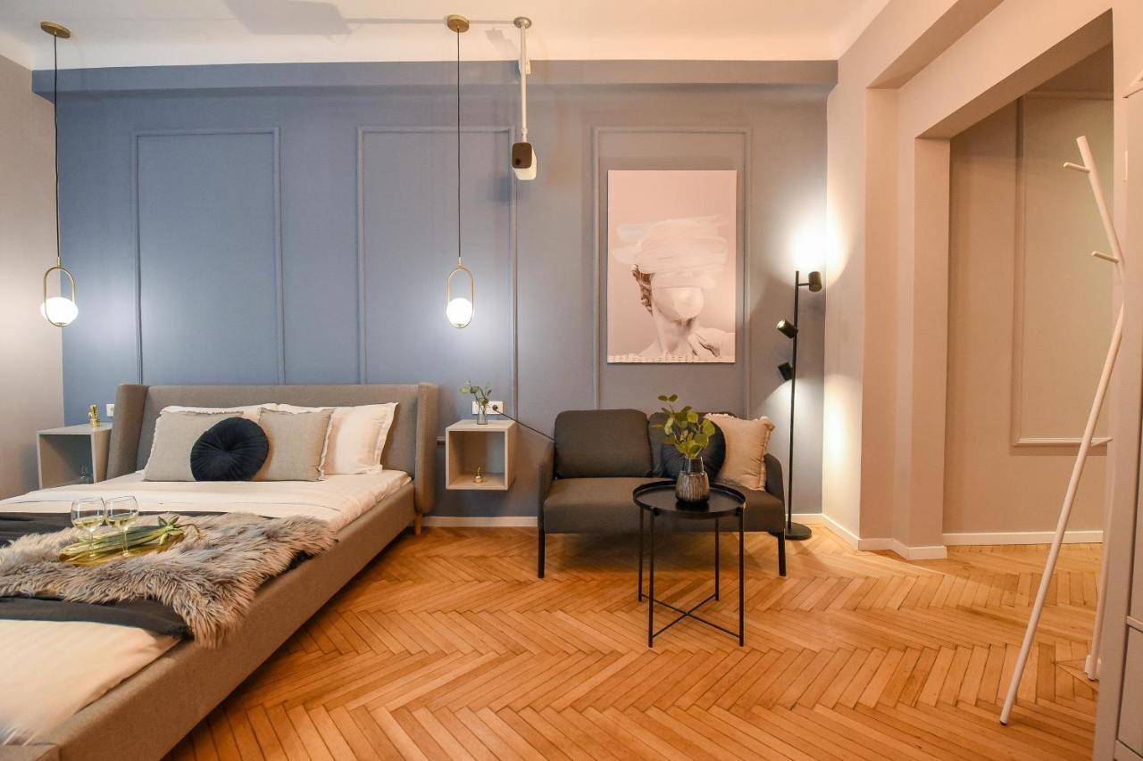 Modern Stay - Central Studios With Wall Projector Near Radisson Bucareste Exterior foto