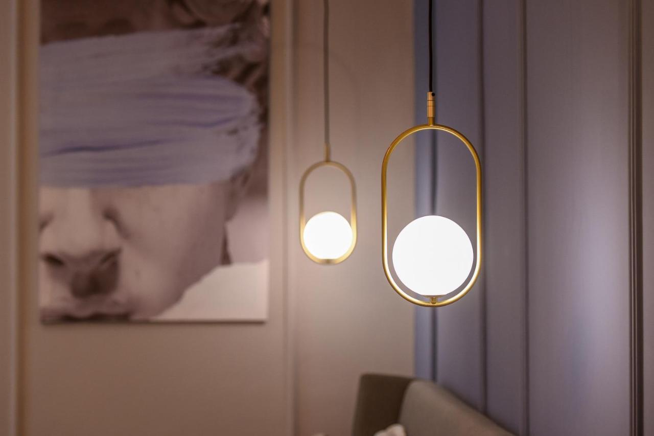 Modern Stay - Central Studios With Wall Projector Near Radisson Bucareste Exterior foto