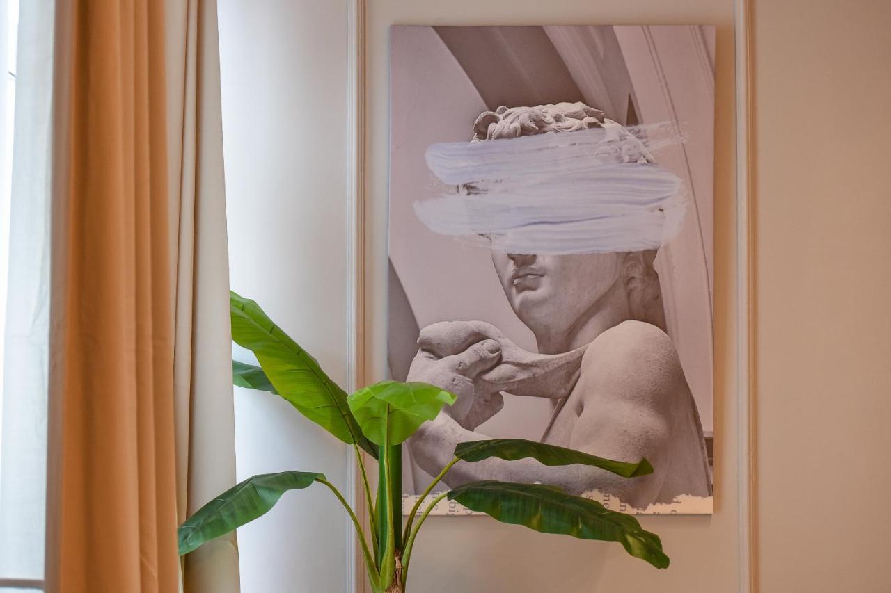 Modern Stay - Central Studios With Wall Projector Near Radisson Bucareste Exterior foto