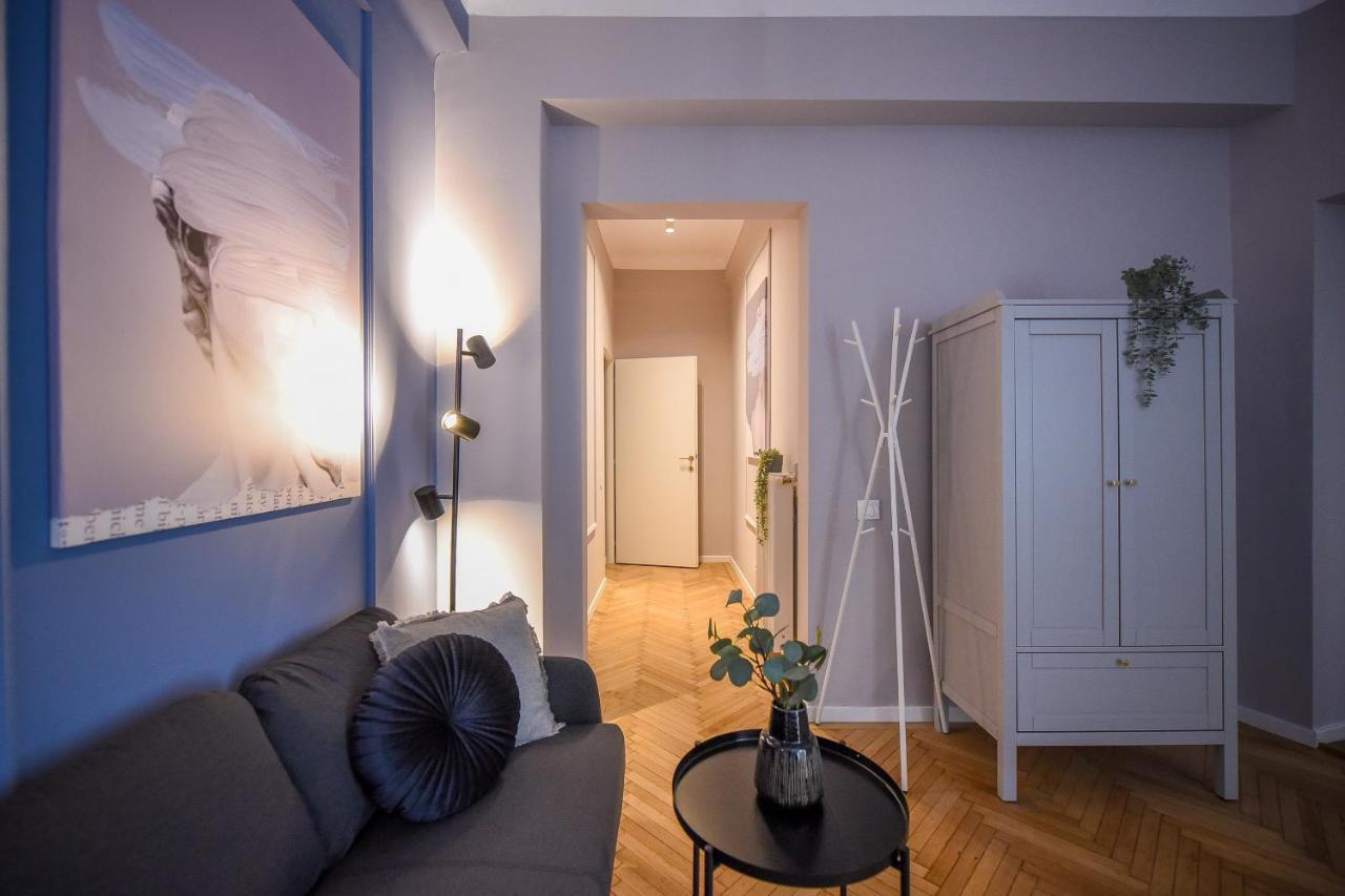 Modern Stay - Central Studios With Wall Projector Near Radisson Bucareste Exterior foto