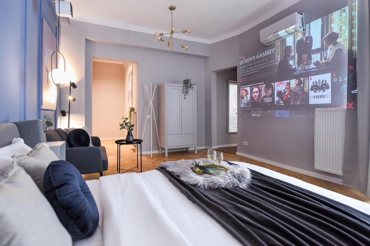 Modern Stay - Central Studios With Wall Projector Near Radisson Bucareste Exterior foto